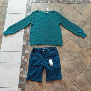 Bundle Of 2 New Womens Shorts And Sweater Size M